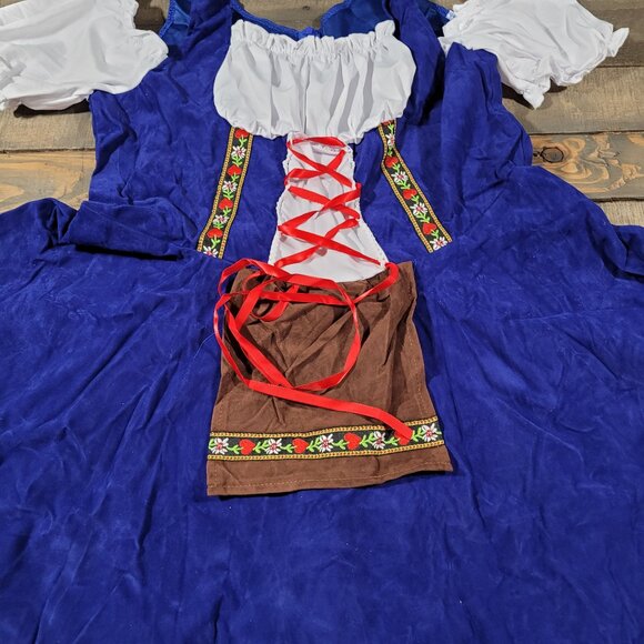 Oktoberfest Dirndl Dress - Picture 3 of 4